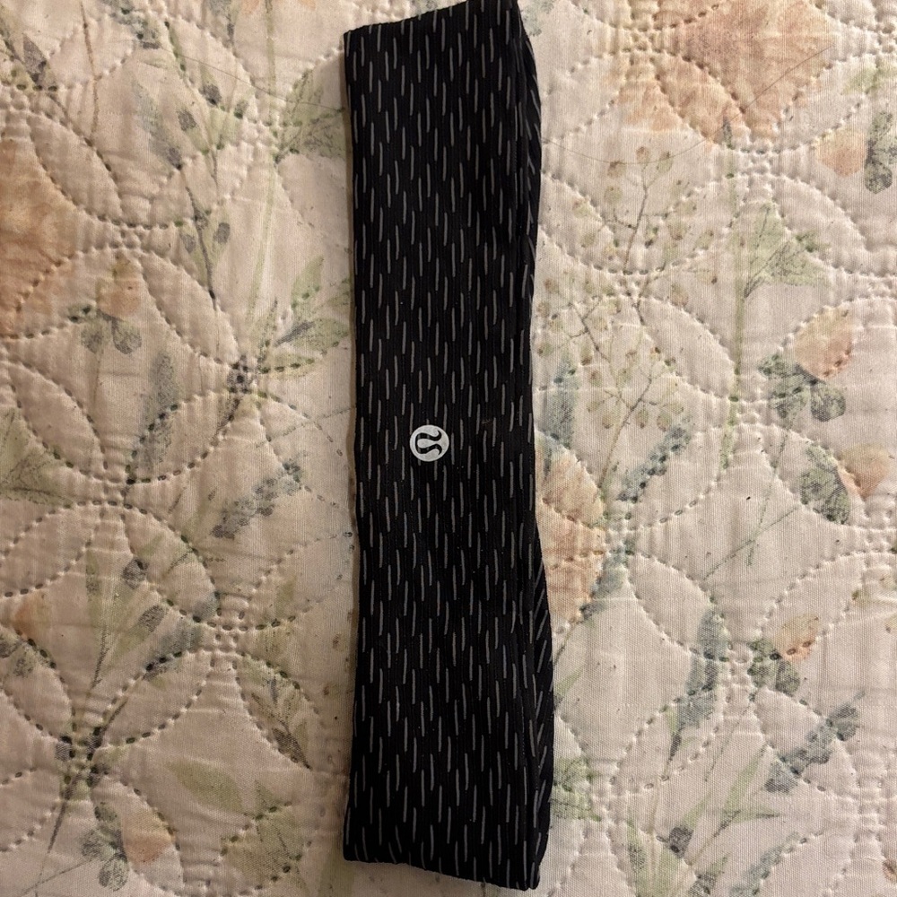 Black and White Patterned Hairband